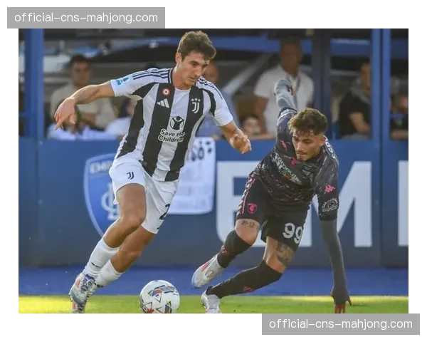 现场观察：都灵安联球场，弗拉霍维奇多次回撤充当支点，尝试发动快速转换进攻