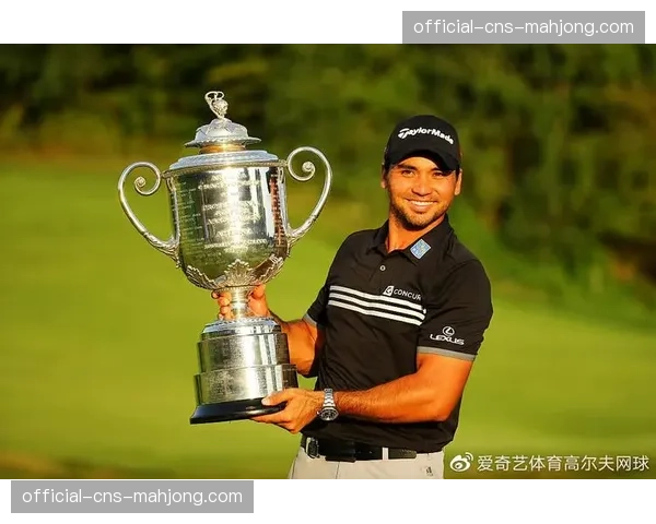 简森·戴伊更换球具赞助商，签约PXG