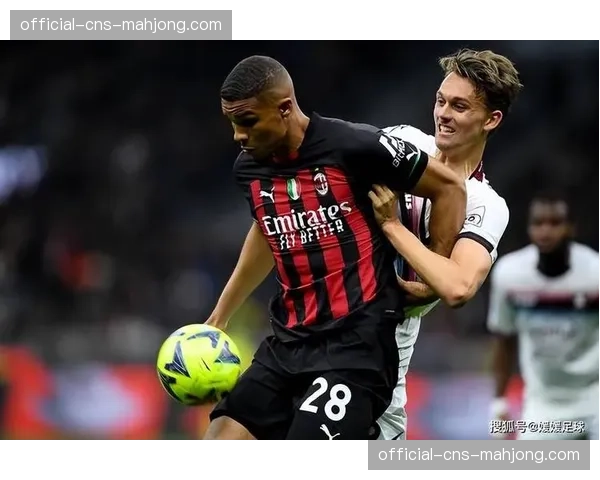 特写：热那亚对阵萨索洛，大雨中主队门将做出三次神扑后怒吼